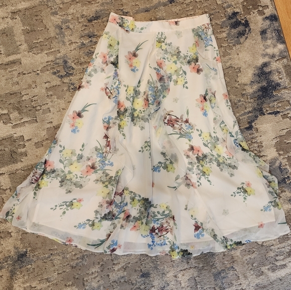 Ted Baker Lurissa Floral-Printed Ruffle Mini Skirt Ivory Size 4 (Ted Size 1) - Picture 12 of 16